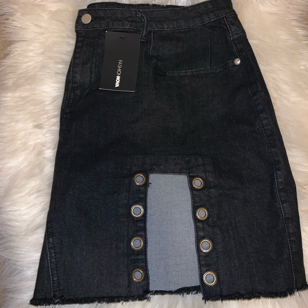 Fashion Nova Frisky Mini Skirt Black